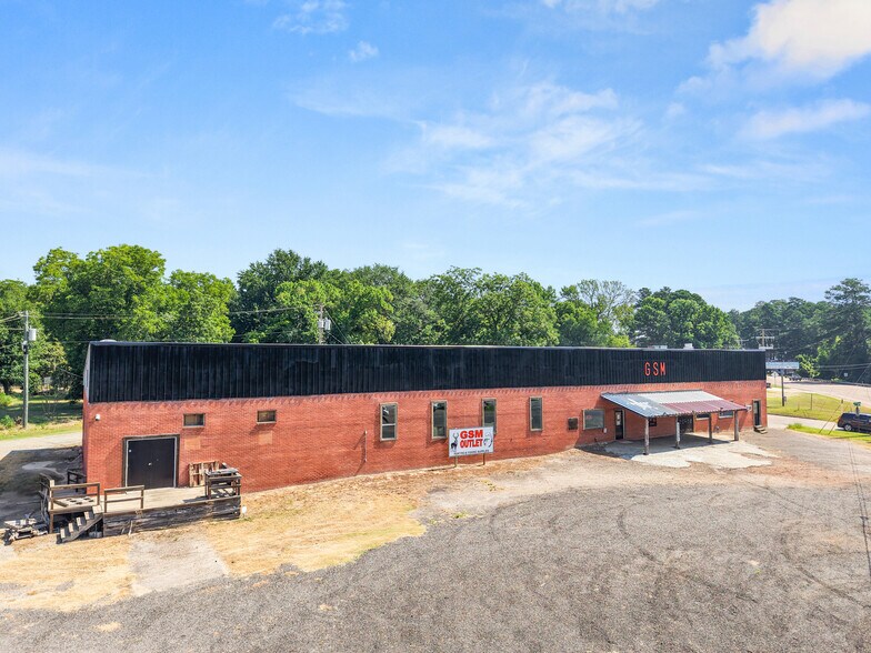 More Photos Of 367 State Highway 155 N, Gilmer Bar For Sale