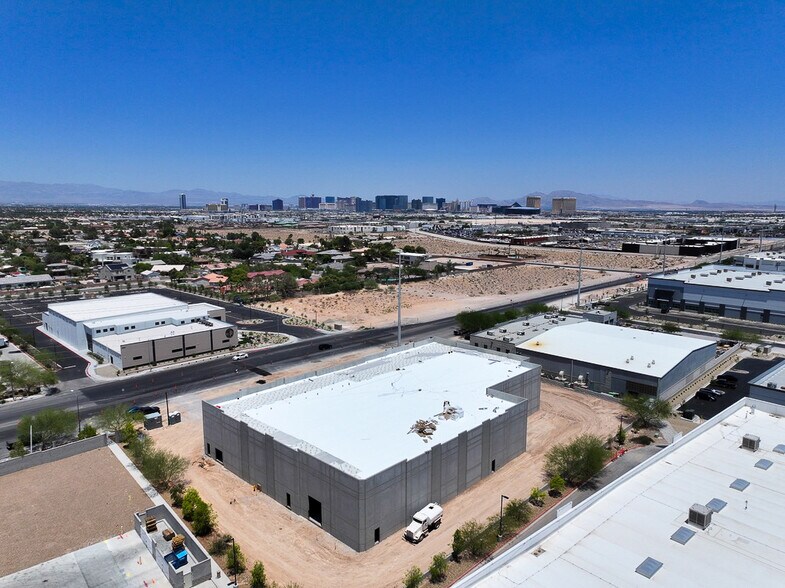 More Photos Of 5765 W Sunset Rd, Las Vegas Distribution For Sale