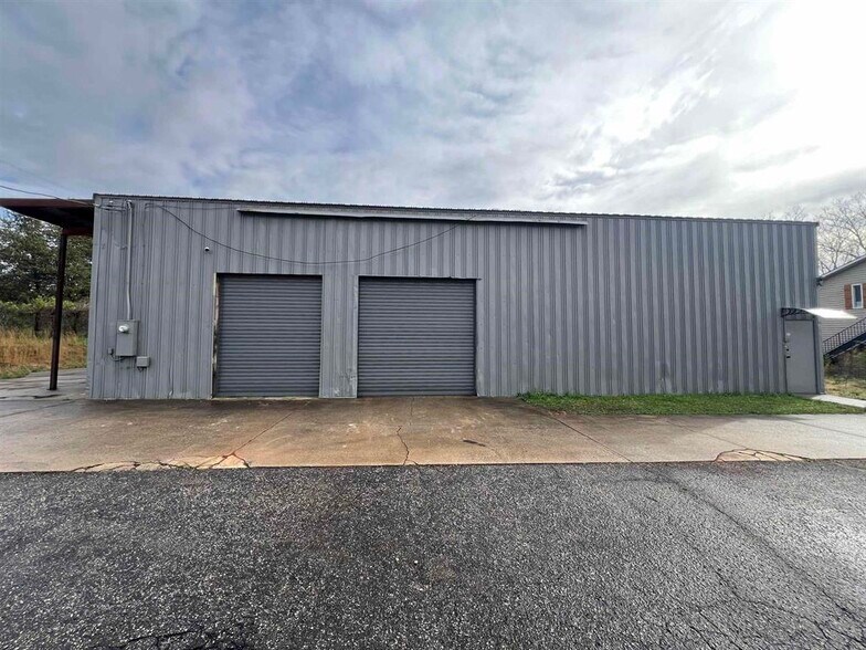 Primary Photo Of 14 Lake Dr, Inman Warehouse For Sale