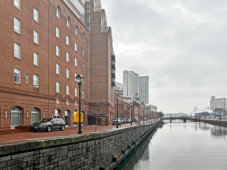 More Photos Of 729 E Pratt, Baltimore Coworking Space