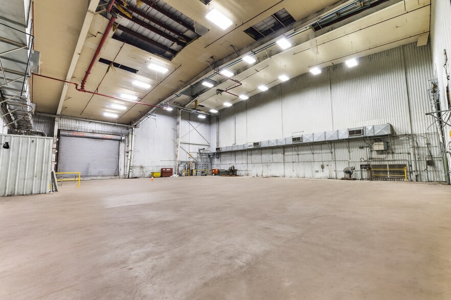 More Photos Of 1812 E Duncan St, Tyler Manufacturing For Lease