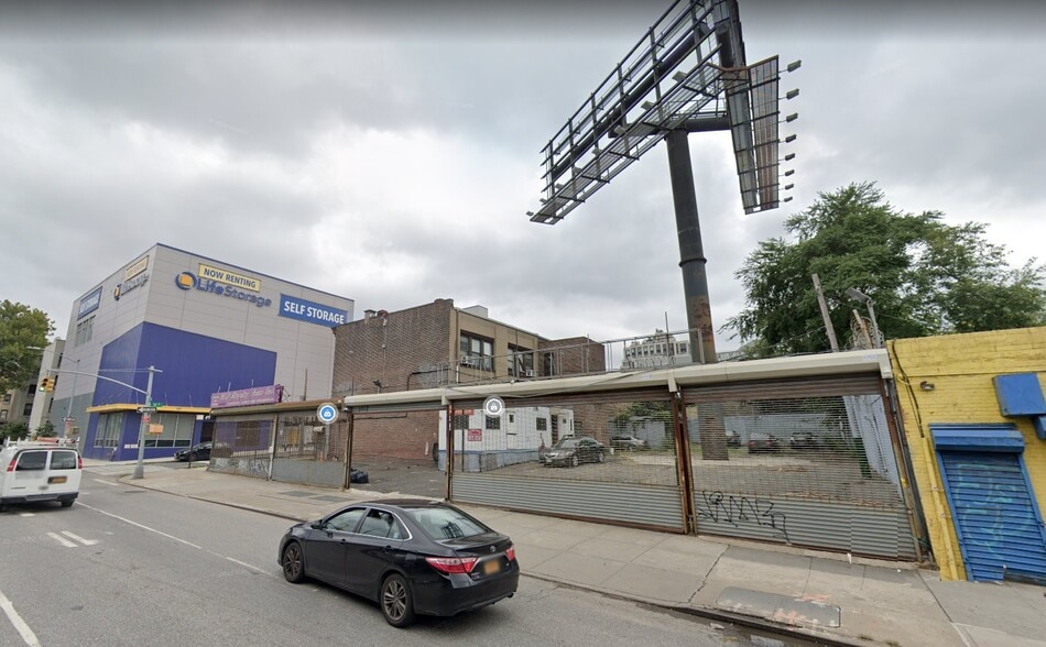 More Photos Of 122 18th St, Brooklyn Land For Lease
