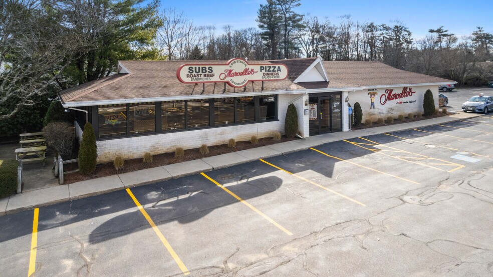 More Photos Of 733 Bedford St, Whitman Restaurant For Sale