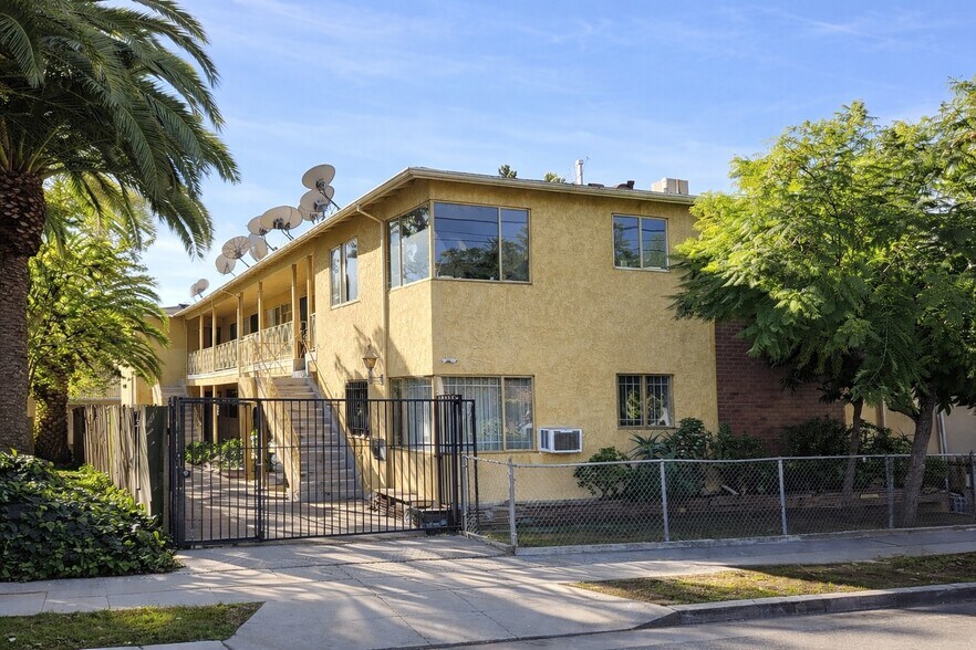 Primary Photo Of 4730 Franklin Ave, Los Angeles Apartments For Sale