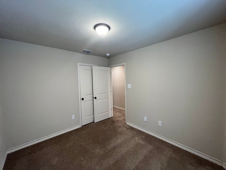 More Photos Of 6618 Mia Way, San Antonio Apartments For Sale