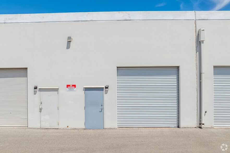 More Photos Of 3955 E Speedway Blvd, Tucson Unknown For Lease