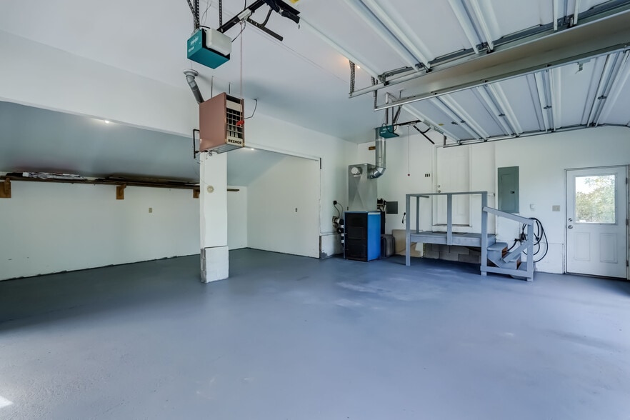 More Photos Of 1262 Fitzpatrick Rd, Auburn Specialty For Sale