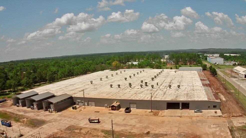 Primary Photo Of 12345 Massey ave, Tyler Distribution For Lease