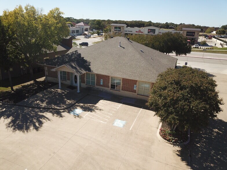 More Photos Of 3201 Teasley Ln, Denton Unknown For Lease