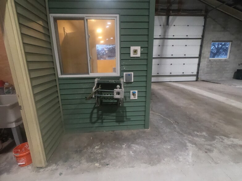 More Photos Of 109 S 11th Ave, Maywood Warehouse For Sale