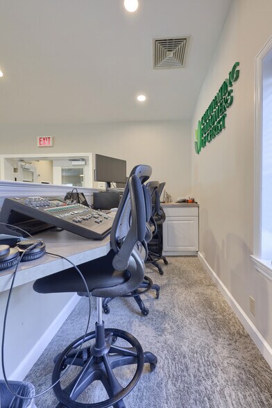 More Photos Of 121 Walnut Hill Rd, Millersville Religious Facility For Sale