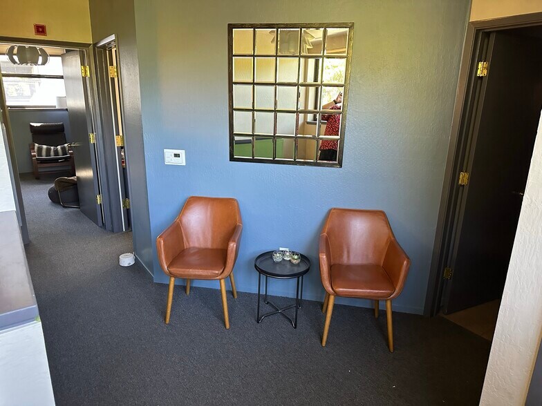 More Photos Of 1627 Oak Ave, Davis Office For Lease