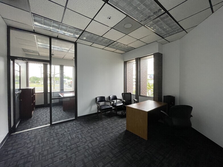 More Photos Of 6701 Davis Hwy, Pensacola Bank For Sale