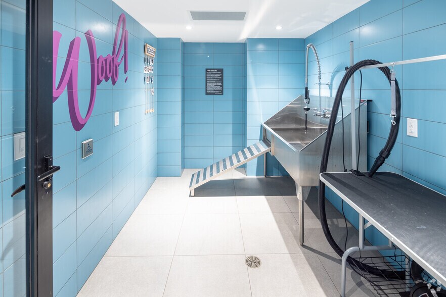 More Photos Of 299 Campbell Ave, Toronto Apartments For Lease