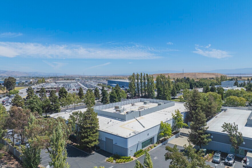 More Photos Of 39611 Eureka Dr, Fremont Unknown For Lease