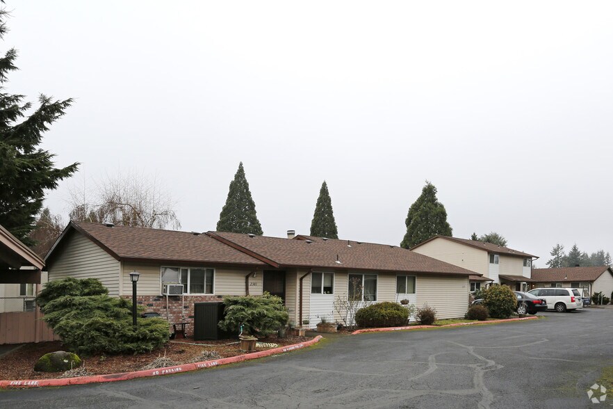 More Photos Of 2341 SE 152nd Ave, Portland Apartments For Sale
