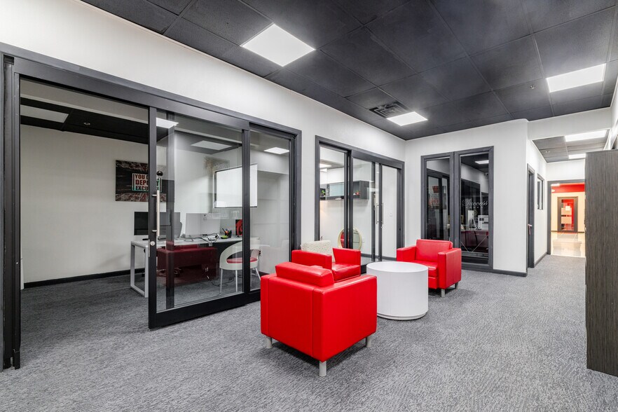 More Photos Of 3333 W Hefner Rd, Oklahoma City Sports And Entertainment For Lease