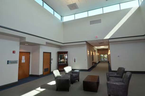 More Photos Of 1587 Boettler Rd, Green Medical For Lease