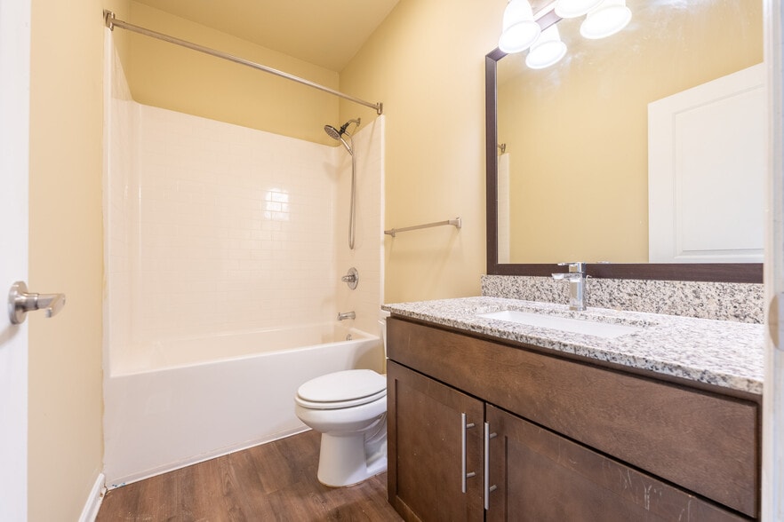 More Photos Of 156 Silver St, Tullahoma Apartments For Sale