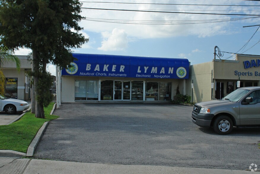 More Photos Of 5250 Veterans Blvd, Metairie Freestanding For Lease