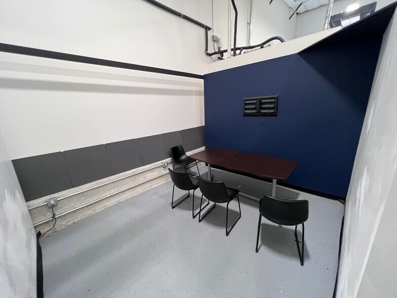 More Photos Of 7601 S Congress Ave, Austin Warehouse For Lease