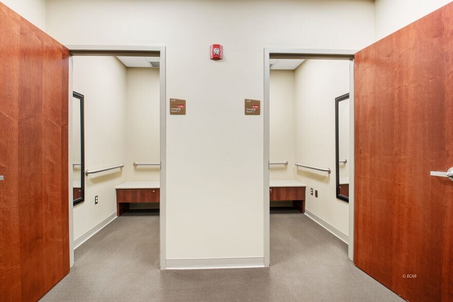 More Photos Of 2003 Errecart Blvd, Elko Hospital For Lease