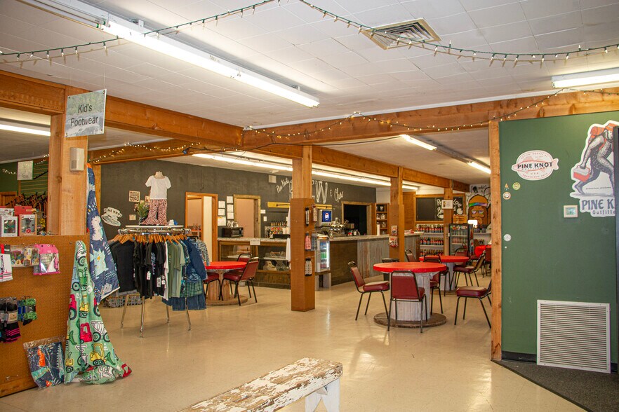 More Photos Of 110 N Broadway St, Broken Bow General Retail For Sale