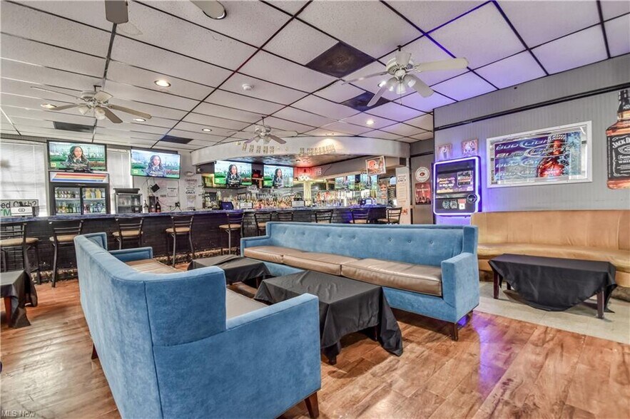 More Photos Of 3560 E 93rd St, Cleveland Bar For Sale