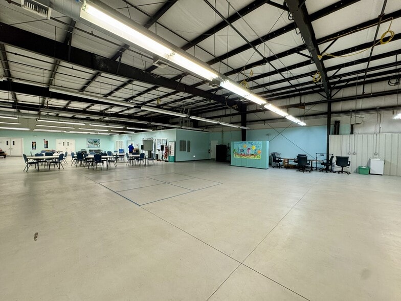 More Photos Of 1601 NE Success Dr, Jensen Beach Manufacturing For Sale