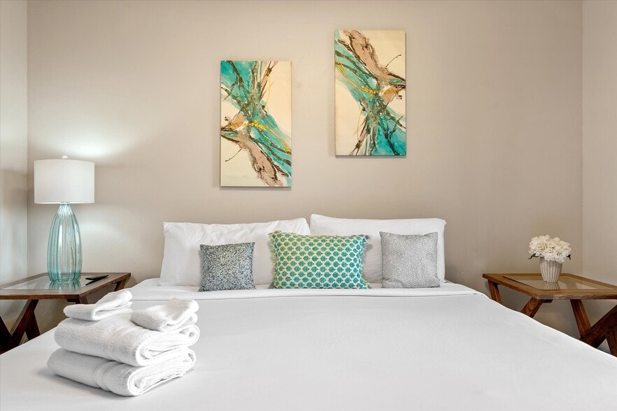 More Photos Of 10 Rojo Dr, Sedona Hotel For Sale