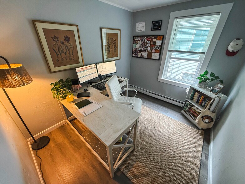 More Photos Of 7-9 Savery Ln, Plymouth Apartments For Sale