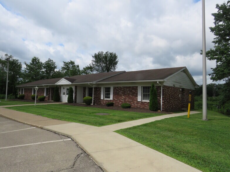 Primary Photo Of 450 Hillcrest Ave, Grove City Office For Sale