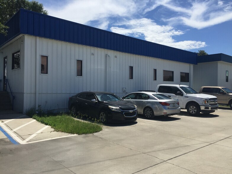More Photos Of 901 McCloskey Blvd, Tampa Warehouse For Lease