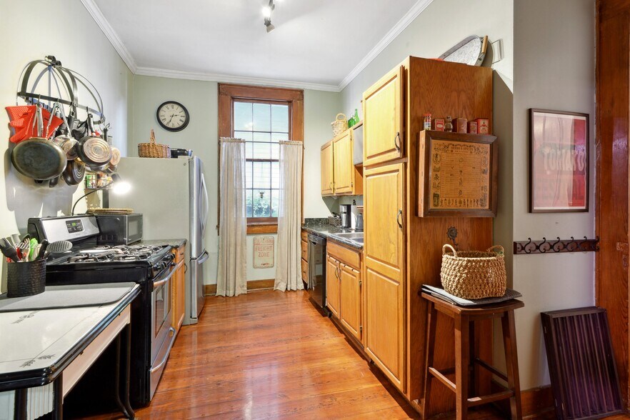 More Photos Of 1933 Esplanade Ave, New Orleans Multifamily For Sale