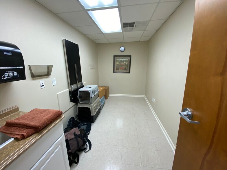 More Photos Of 3635 Sycamore Dairy Rd, Fayetteville Medical For Sale
