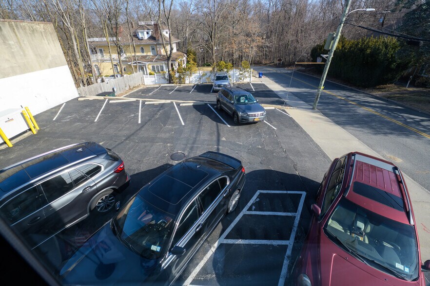 More Photos Of 145 Main St, Port Washington Office For Sale