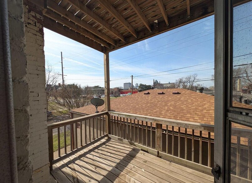 More Photos Of 601-609 NE Perry Ave, Peoria Apartments For Sale