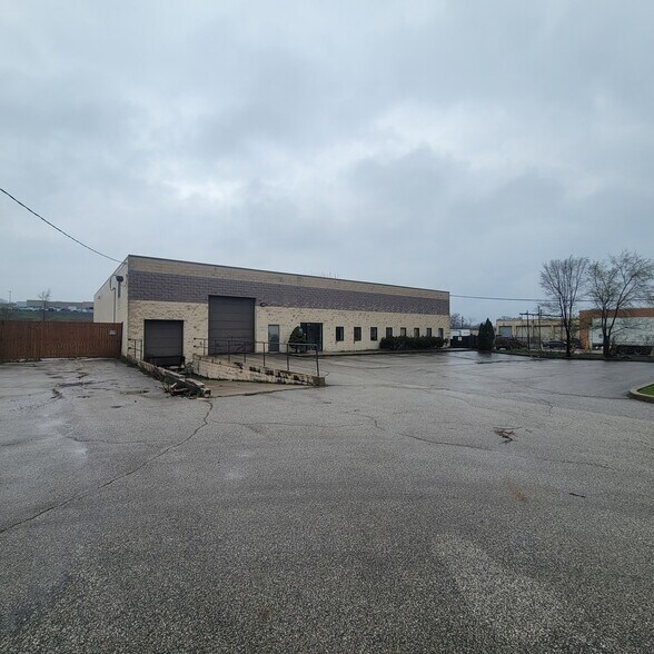 More Photos Of 4878 Van Epps Rd, Brooklyn Heights Manufacturing For Lease