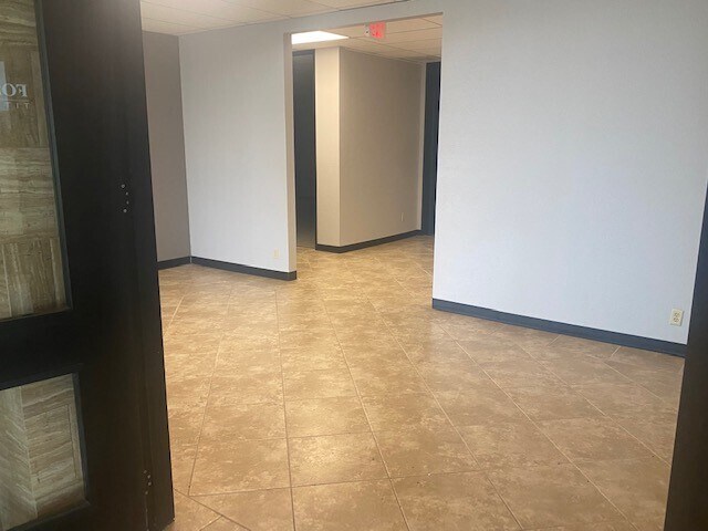More Photos Of 3300 N A St, Midland Unknown For Lease