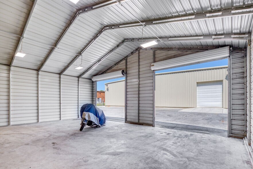 More Photos Of 5350 Webb Pky, Lilburn Flex For Sale