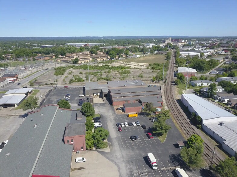 More Photos Of 1803 Commerce Rd, Louisville Manufacturing For Sale