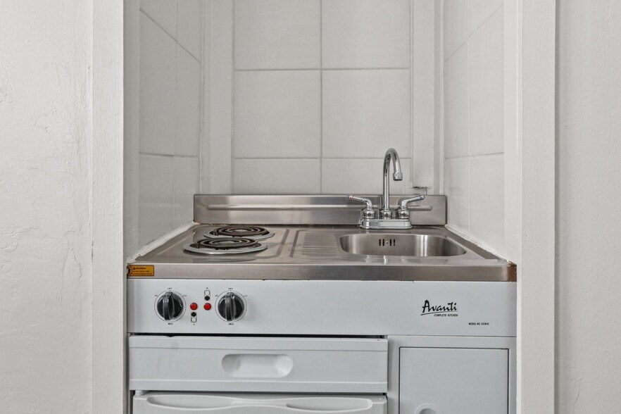 More Photos Of 3408 W Sunset Blvd, Los Angeles Apartments For Sale