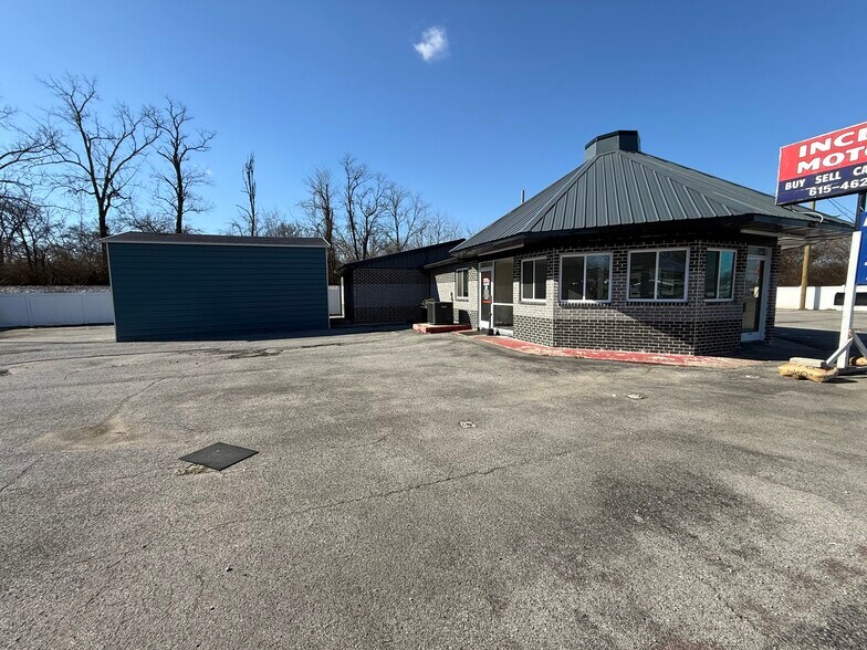 More Photos Of 178 N Lowry St, Smyrna Auto Dealership For Lease