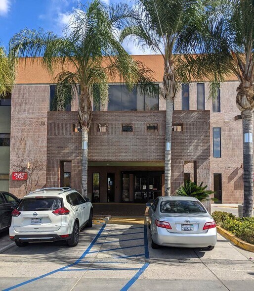 More Photos Of 9041 Magnolia Ave, Riverside Medical For Lease