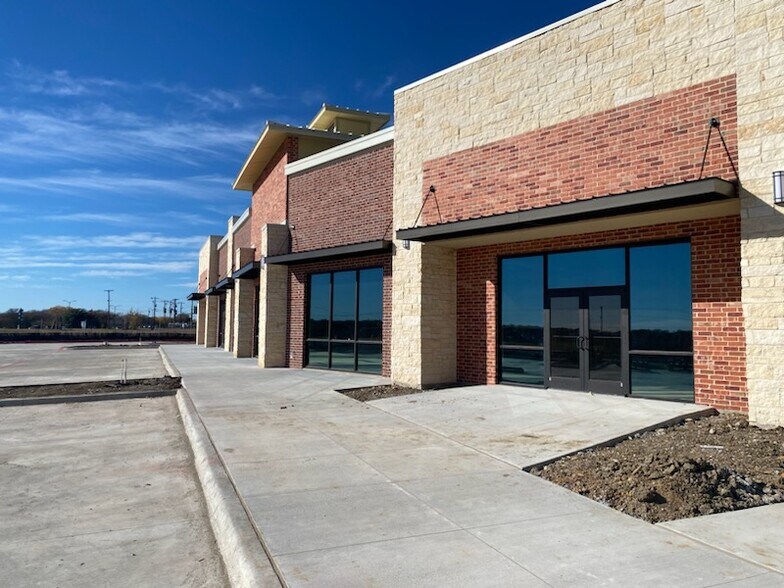 More Photos Of 1767 Old State Highway 24, Little Elm Restaurant For Lease