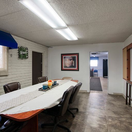 More Photos Of 5541 N 59th Ave, Glendale Service For Lease