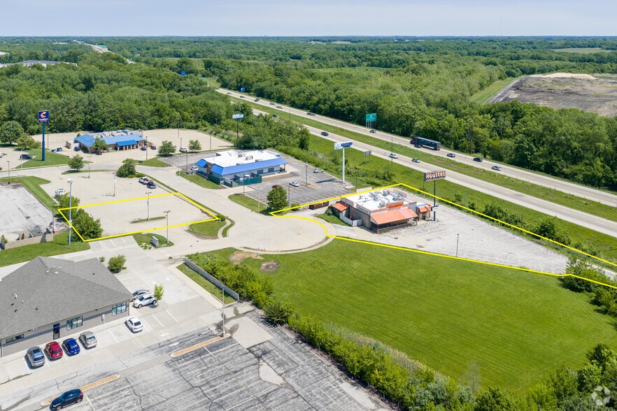 More Photos Of 3241 Horizon Dr, Springfield Restaurant For Sale