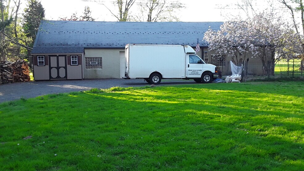 More Photos Of 1060 Davisville Rd, Wrightstown Specialty For Sale