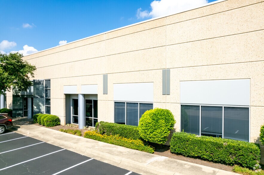 More Photos Of 1905A Kramer Ln, Austin Research And Development For Lease