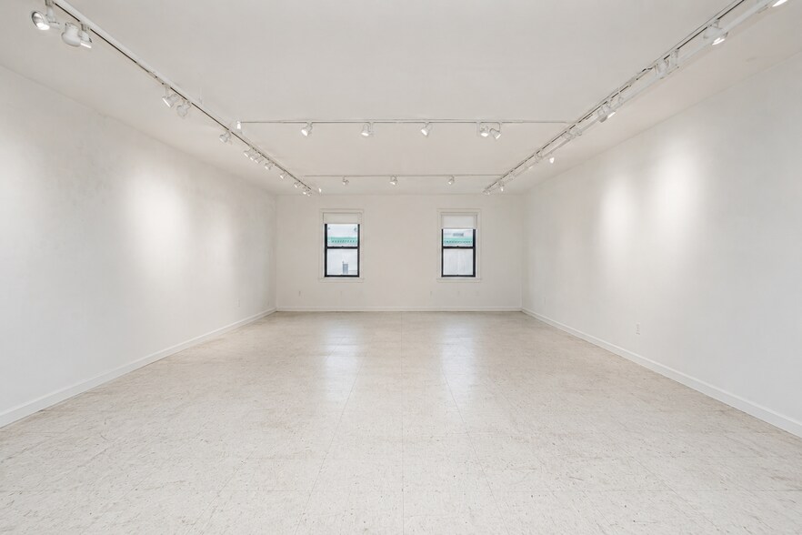 More Photos Of 154 26th St, Brooklyn Warehouse For Sale